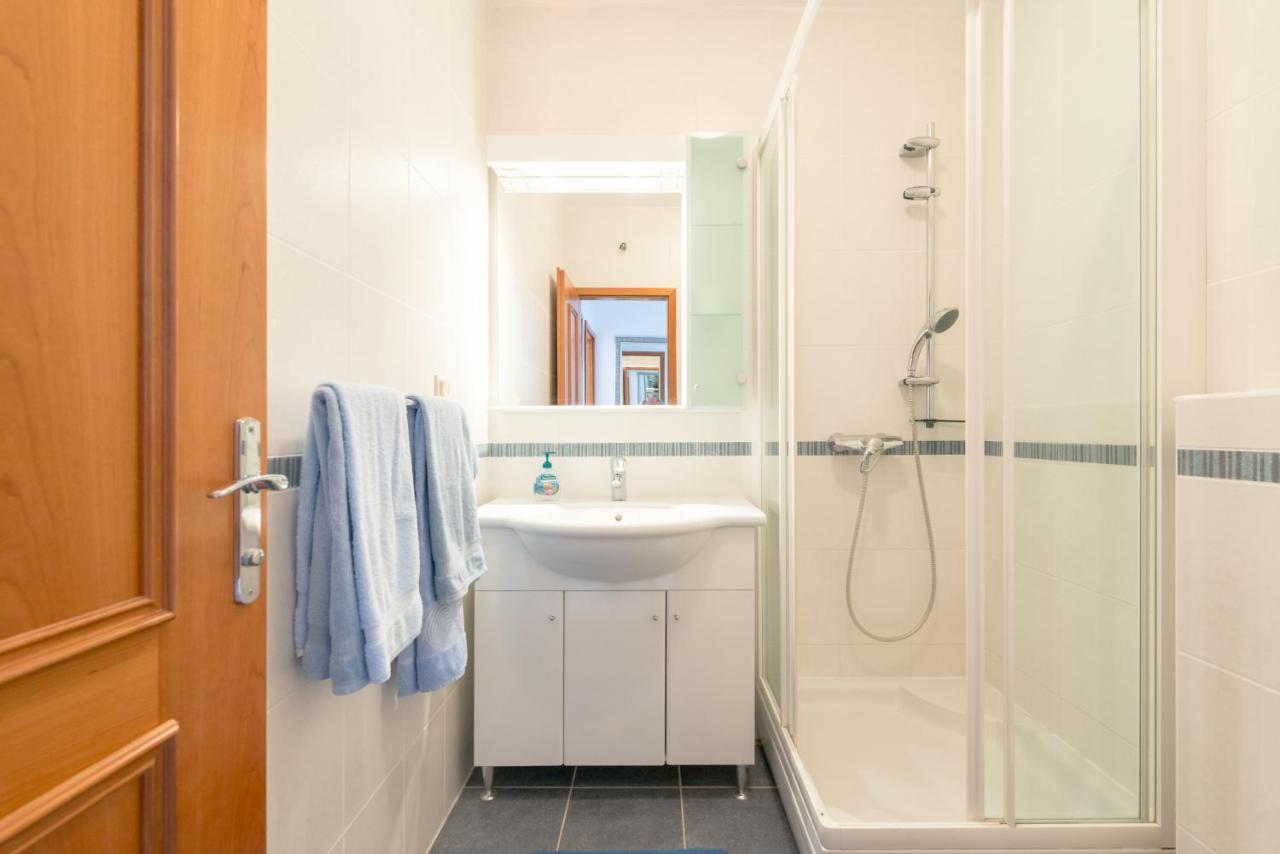 Apartmani Mirta Omis A Ngoại thất bức ảnh